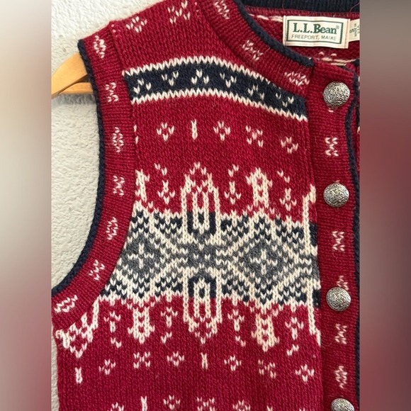 Vintage L.L. Bean Red Nordic Fair Isle Knit Vest Size Small Wool Blend - Picture 2 of 5